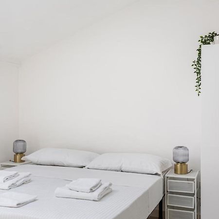 Studio Apt - Duomo 6 Apartment Milan Exterior photo